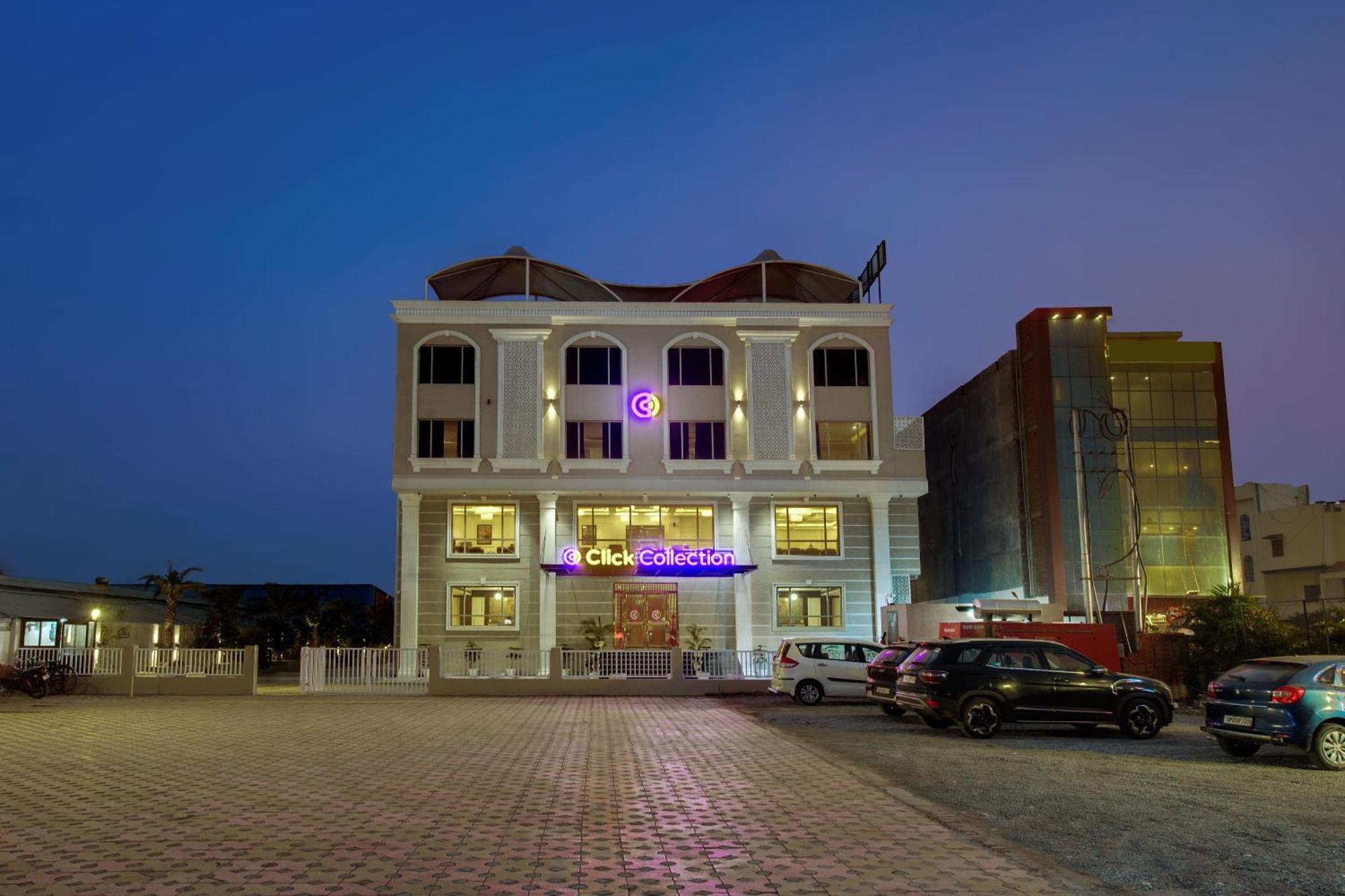 Click Collection Grand Gateway พาราณสี ภายนอก รูปภาพ